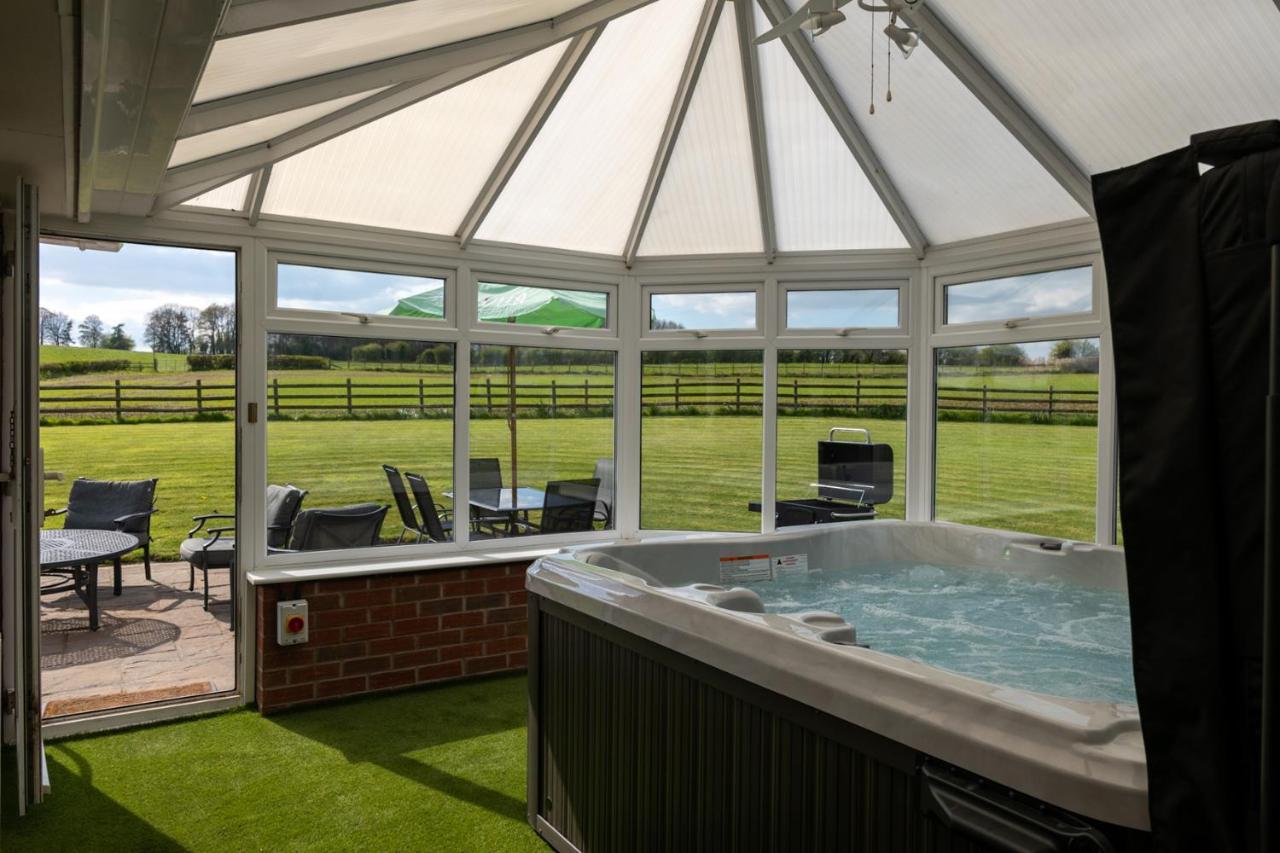 Tixall Manor Farm Stafford Luaran gambar