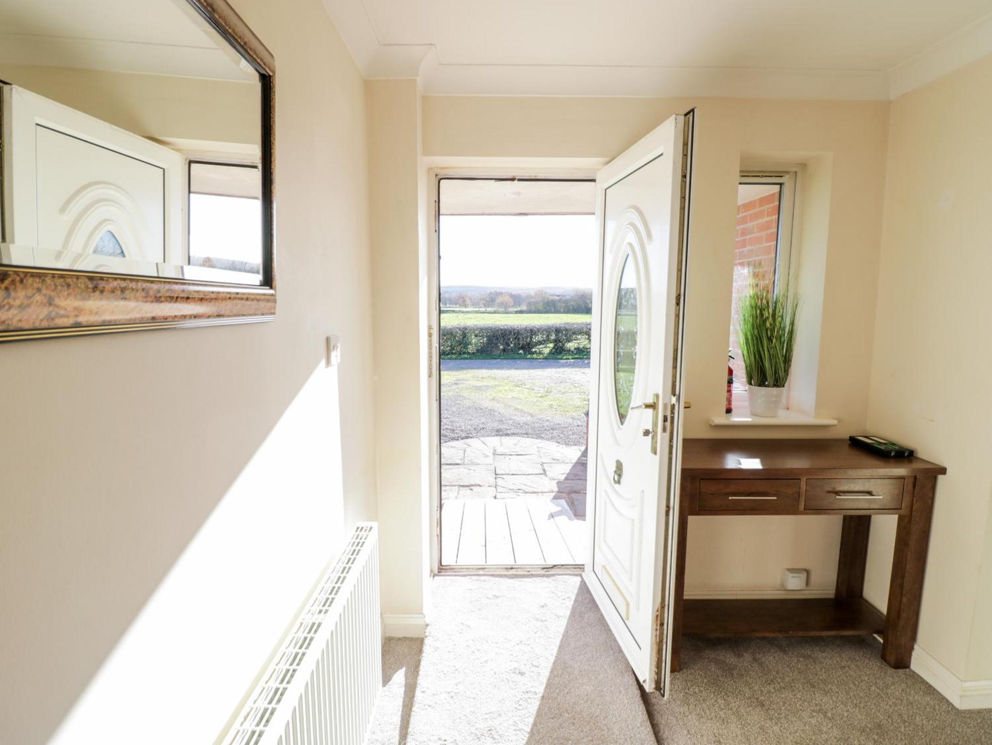 Tixall Manor Farm Stafford Luaran gambar